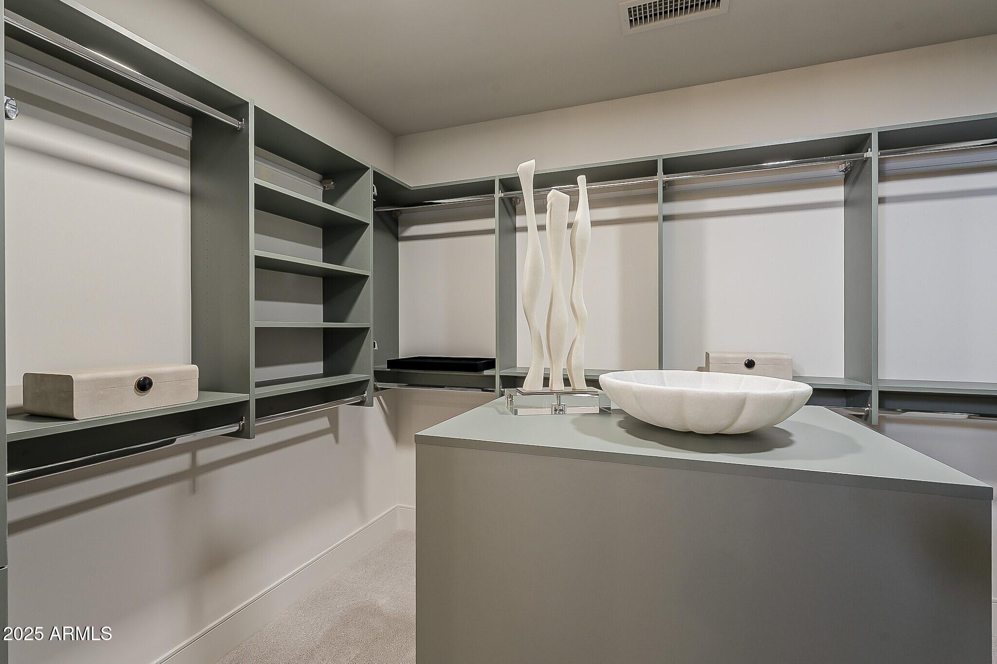 37200 N CAVE CREEK Road, 1023