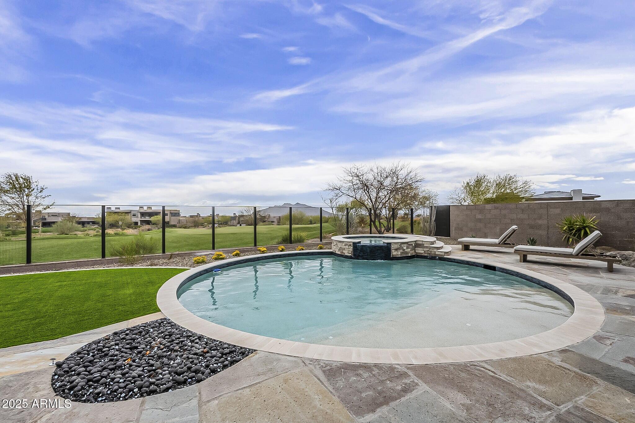 37200 N CAVE CREEK Road, 1023