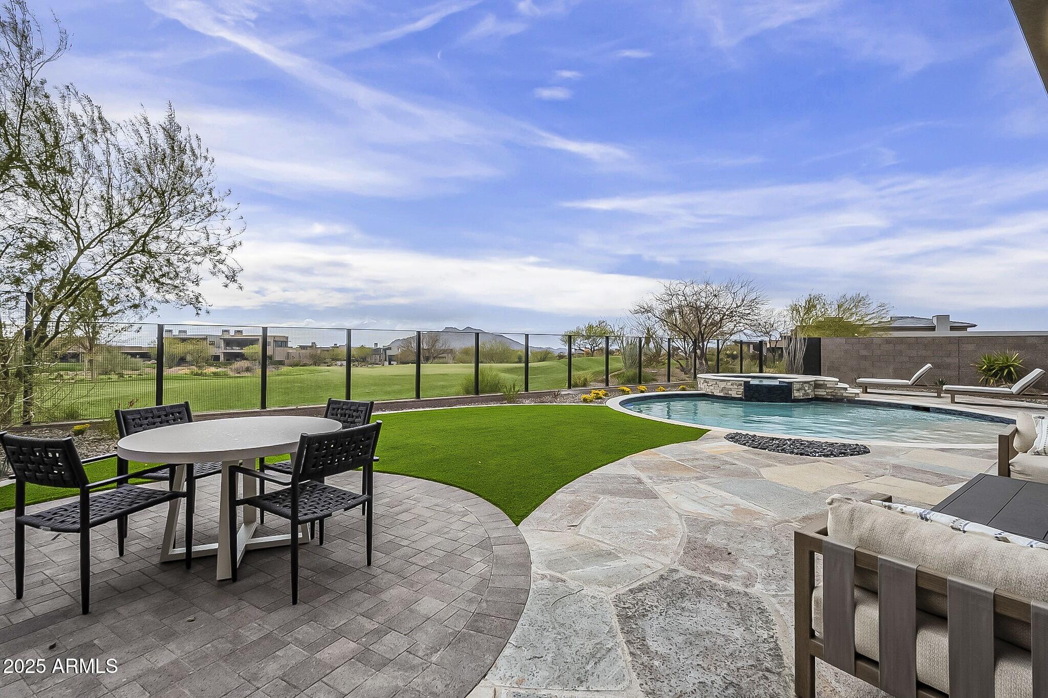 37200 N CAVE CREEK Road, 1023