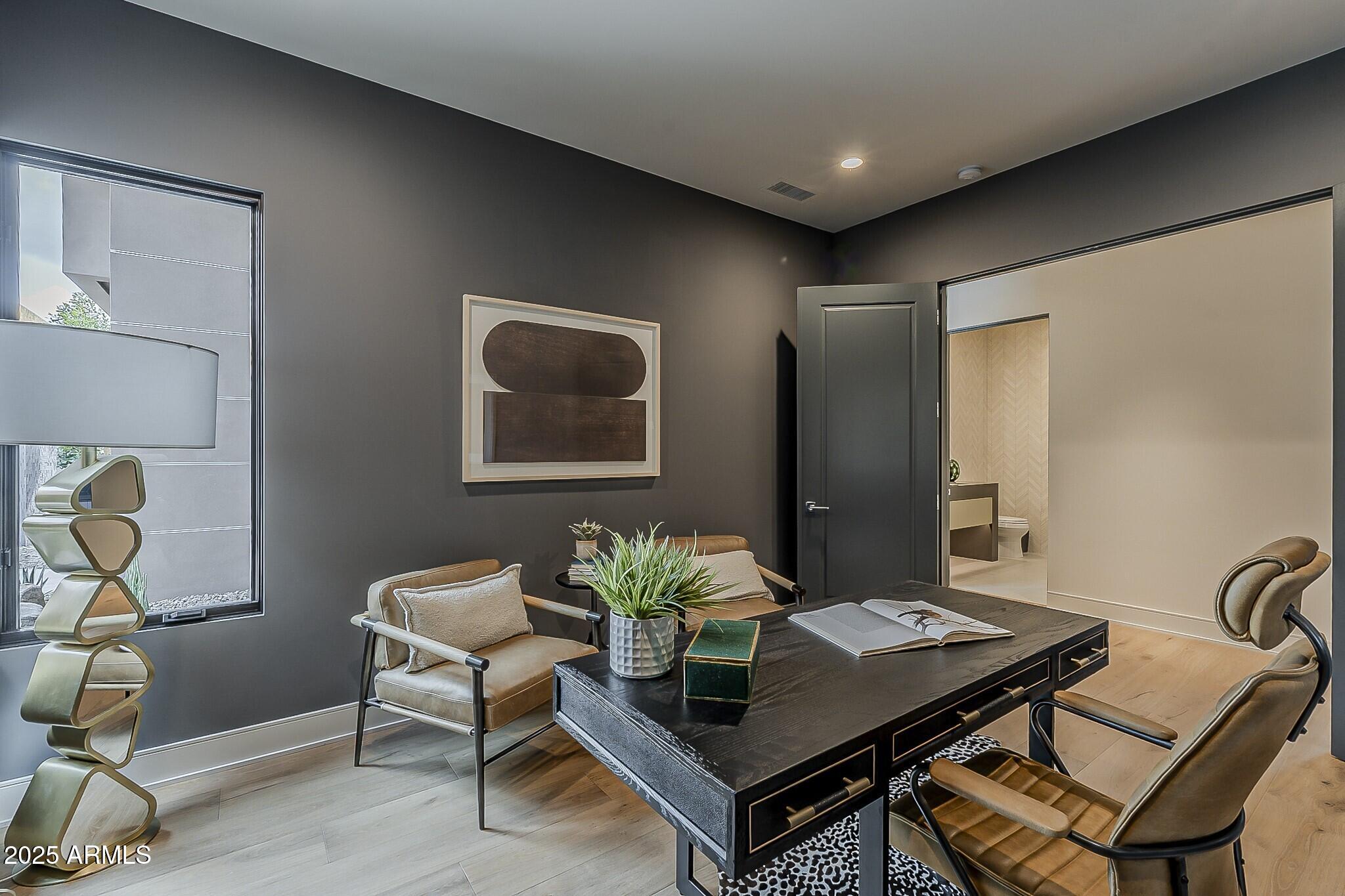 37200 N CAVE CREEK Road, 1023