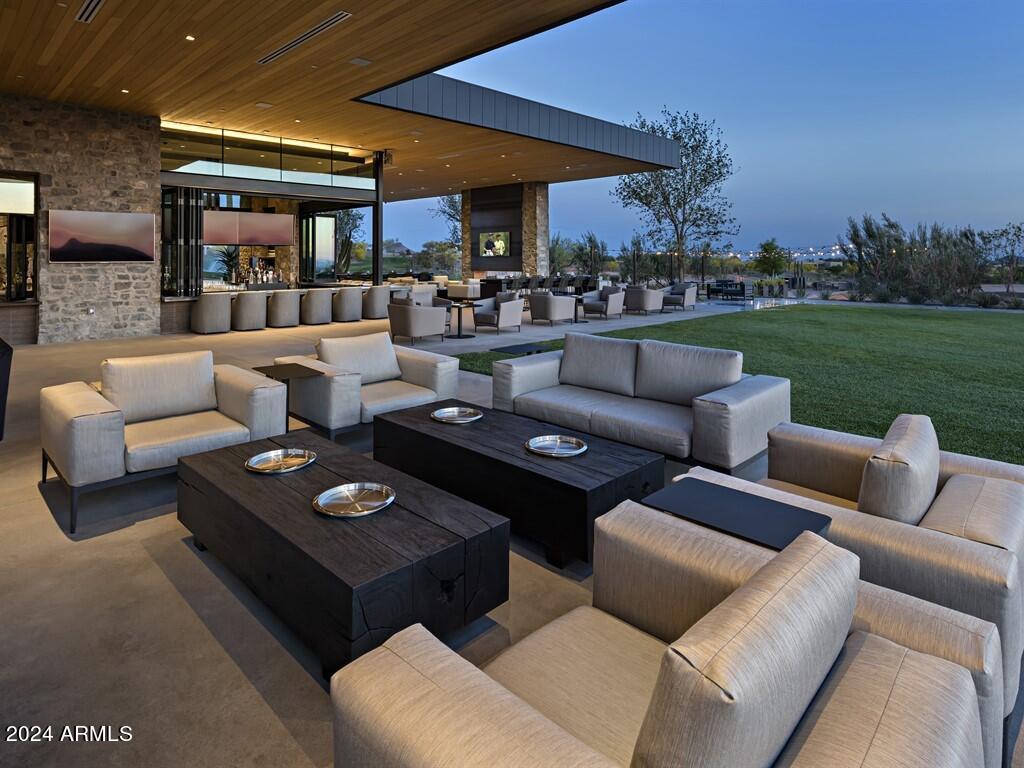 37200 N CAVE CREEK Road, 1023