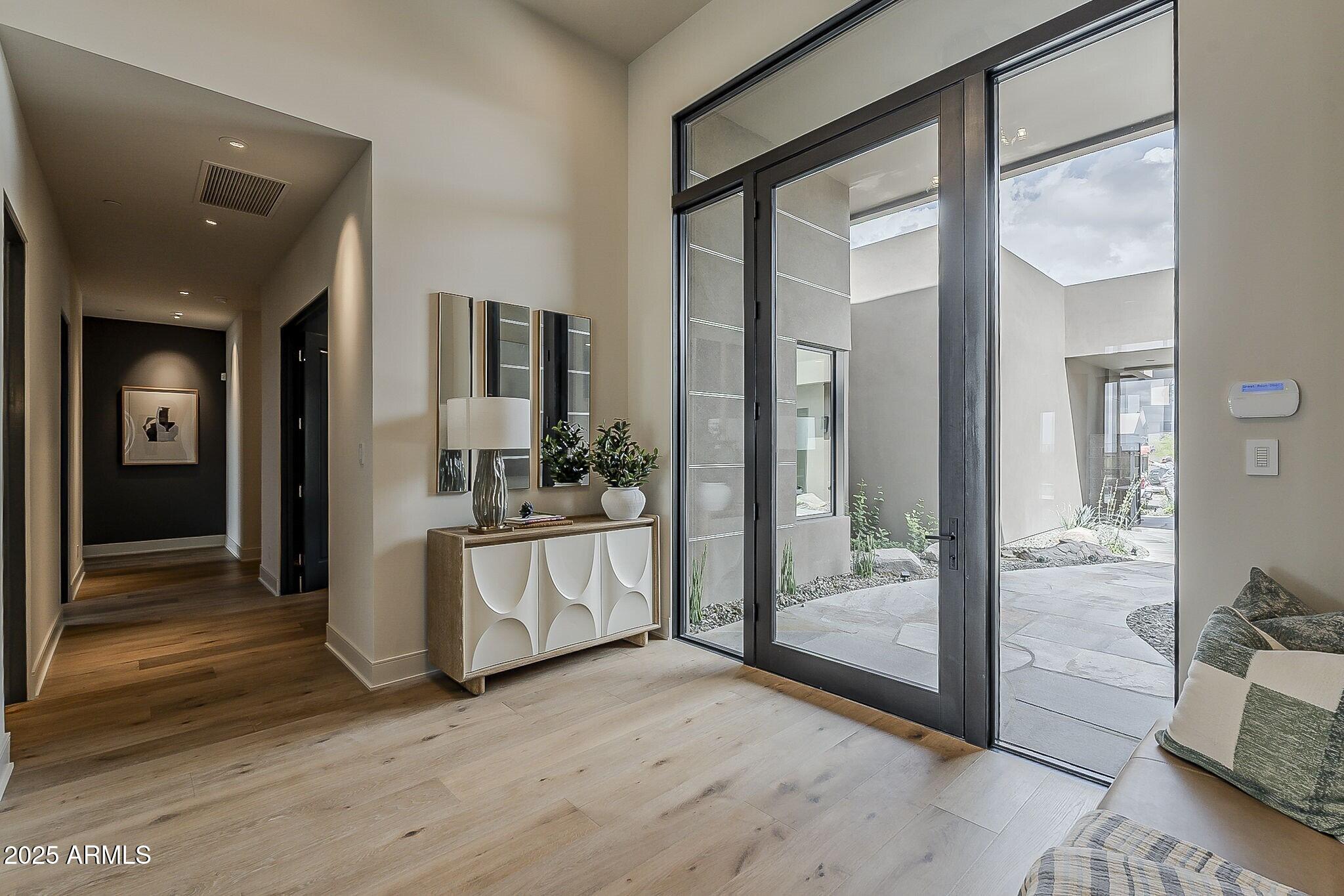 37200 N CAVE CREEK Road, 1023