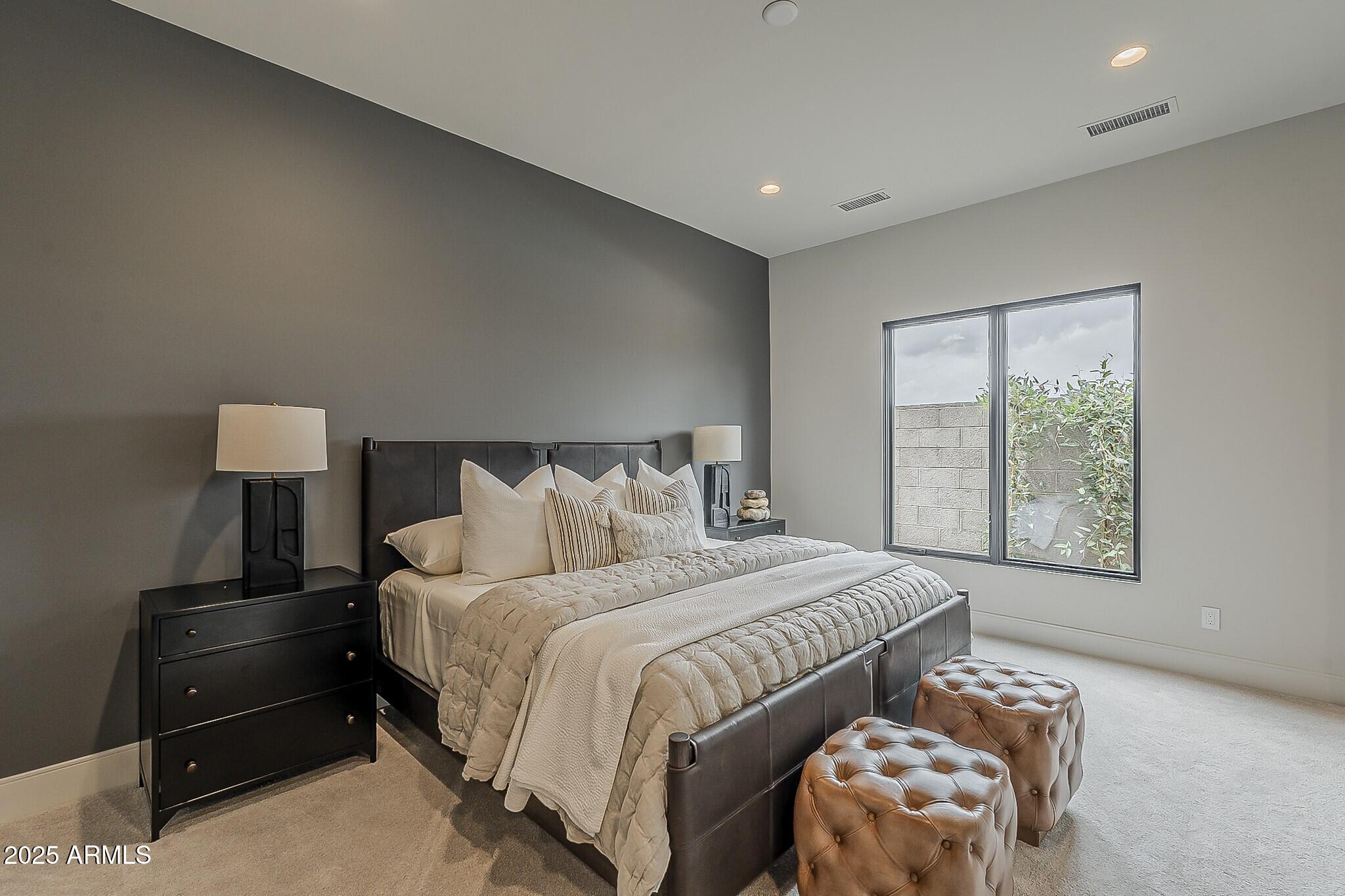 37200 N CAVE CREEK Road, 1023