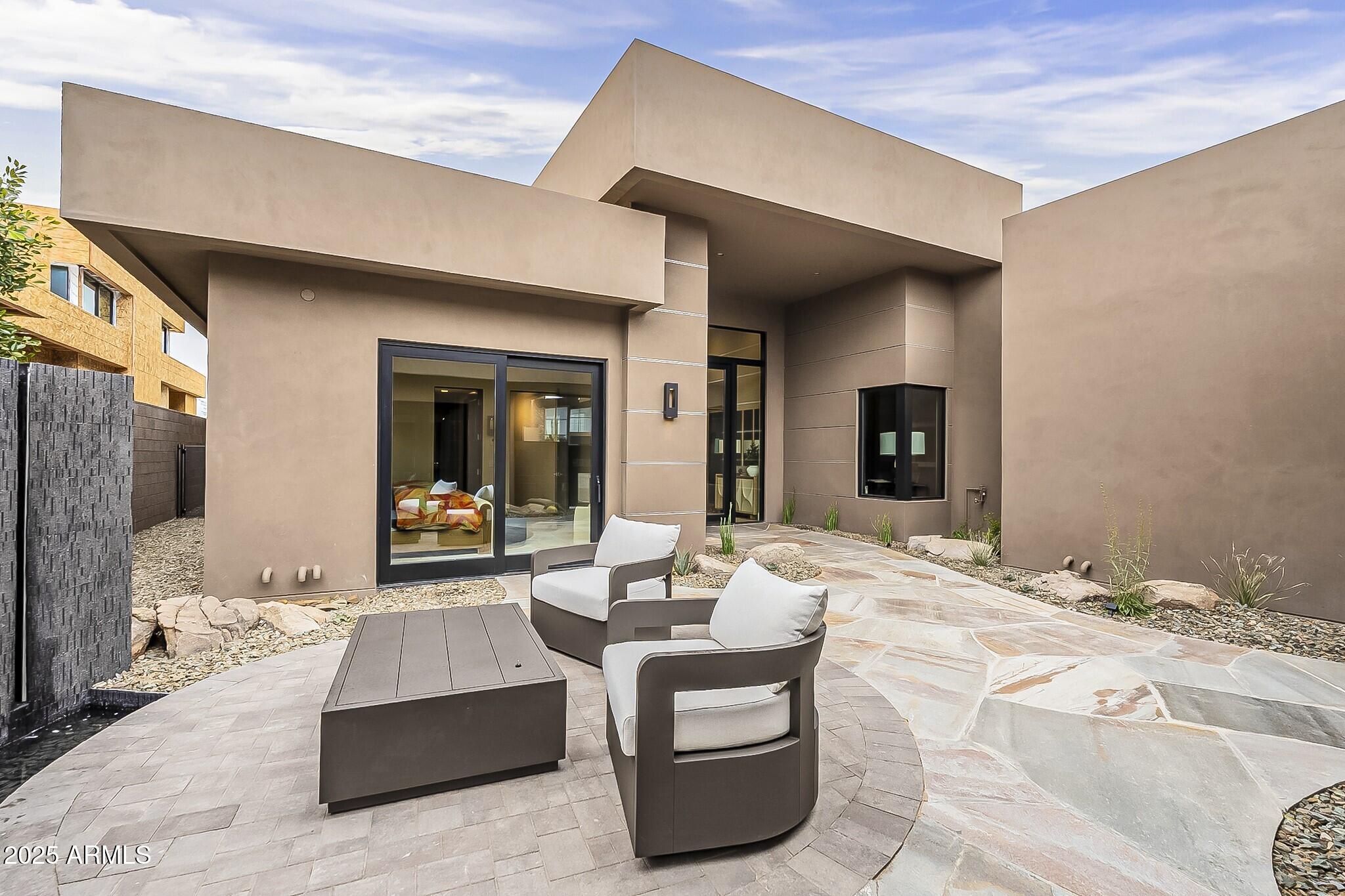 37200 N CAVE CREEK Road, 1023