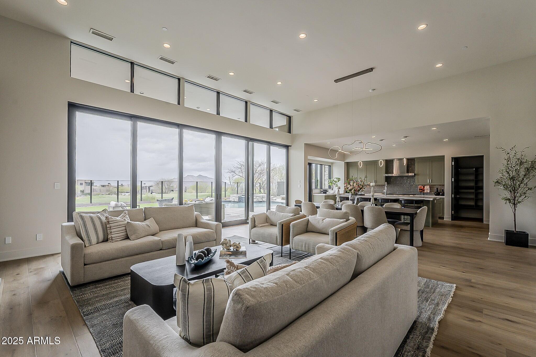 37200 N CAVE CREEK Road, 1023