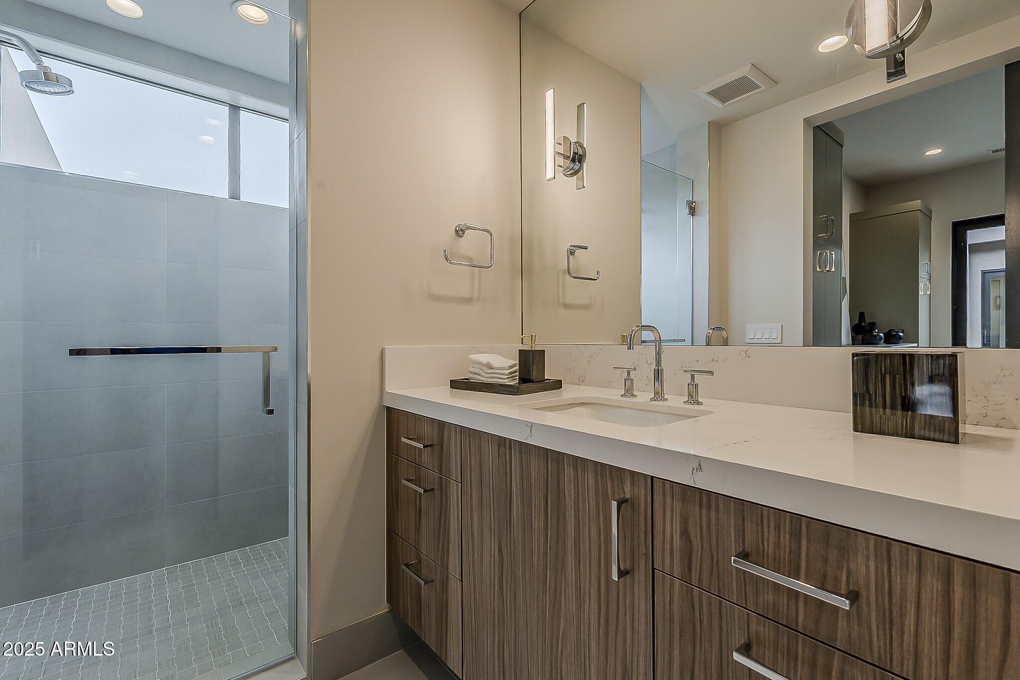 37200 N CAVE CREEK Road, 1023