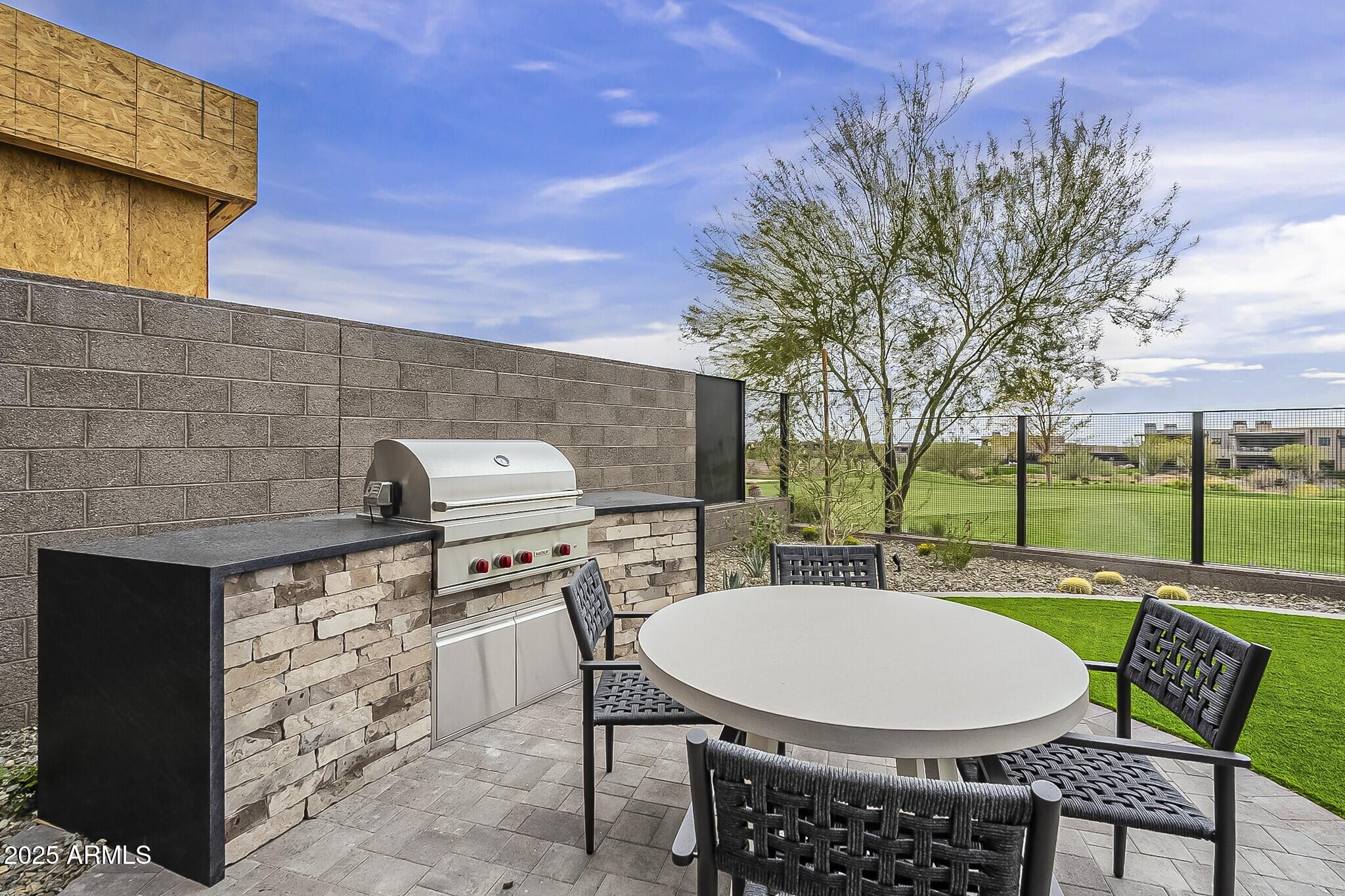37200 N CAVE CREEK Road, 1023