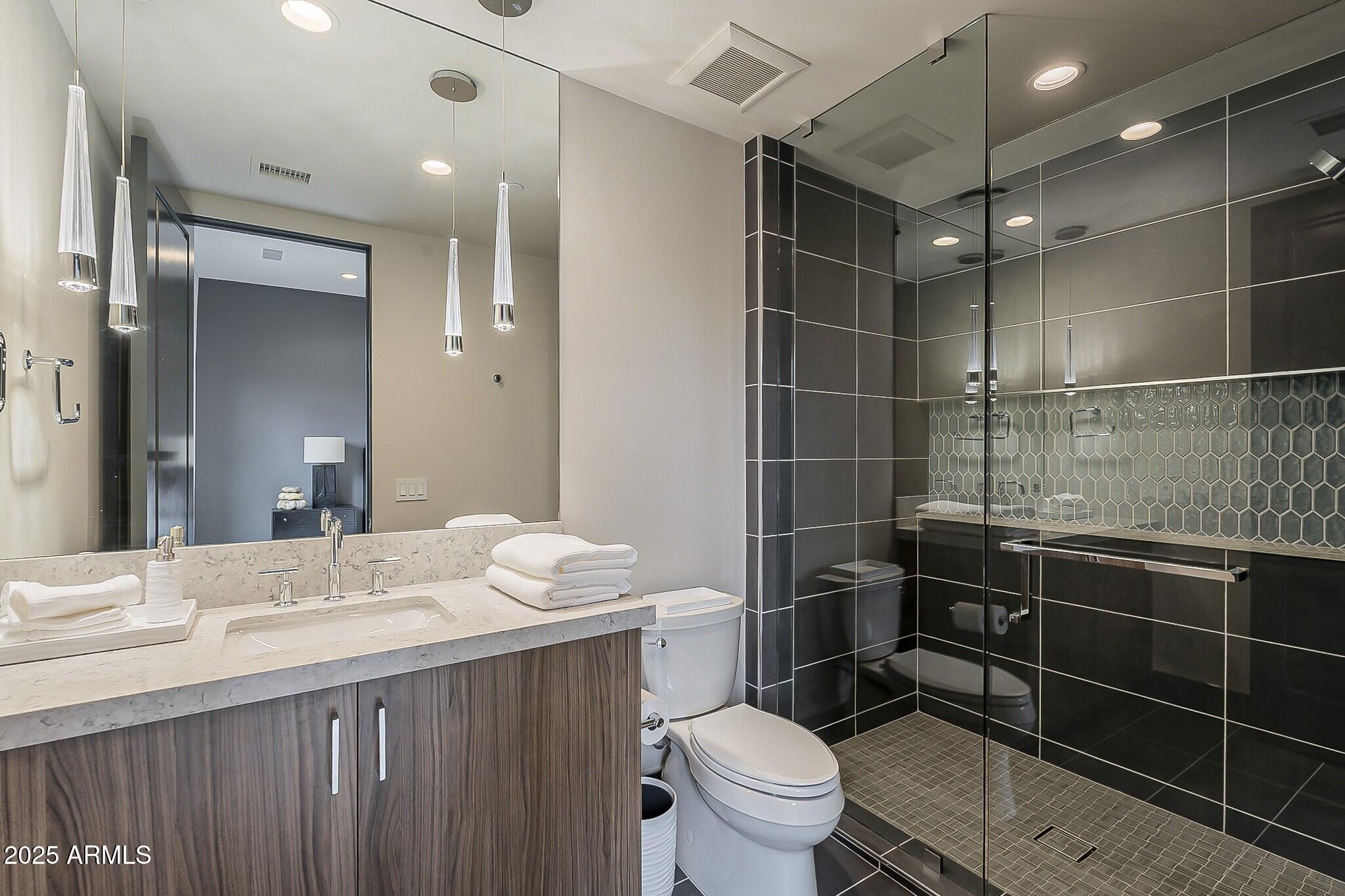 37200 N CAVE CREEK Road, 1023