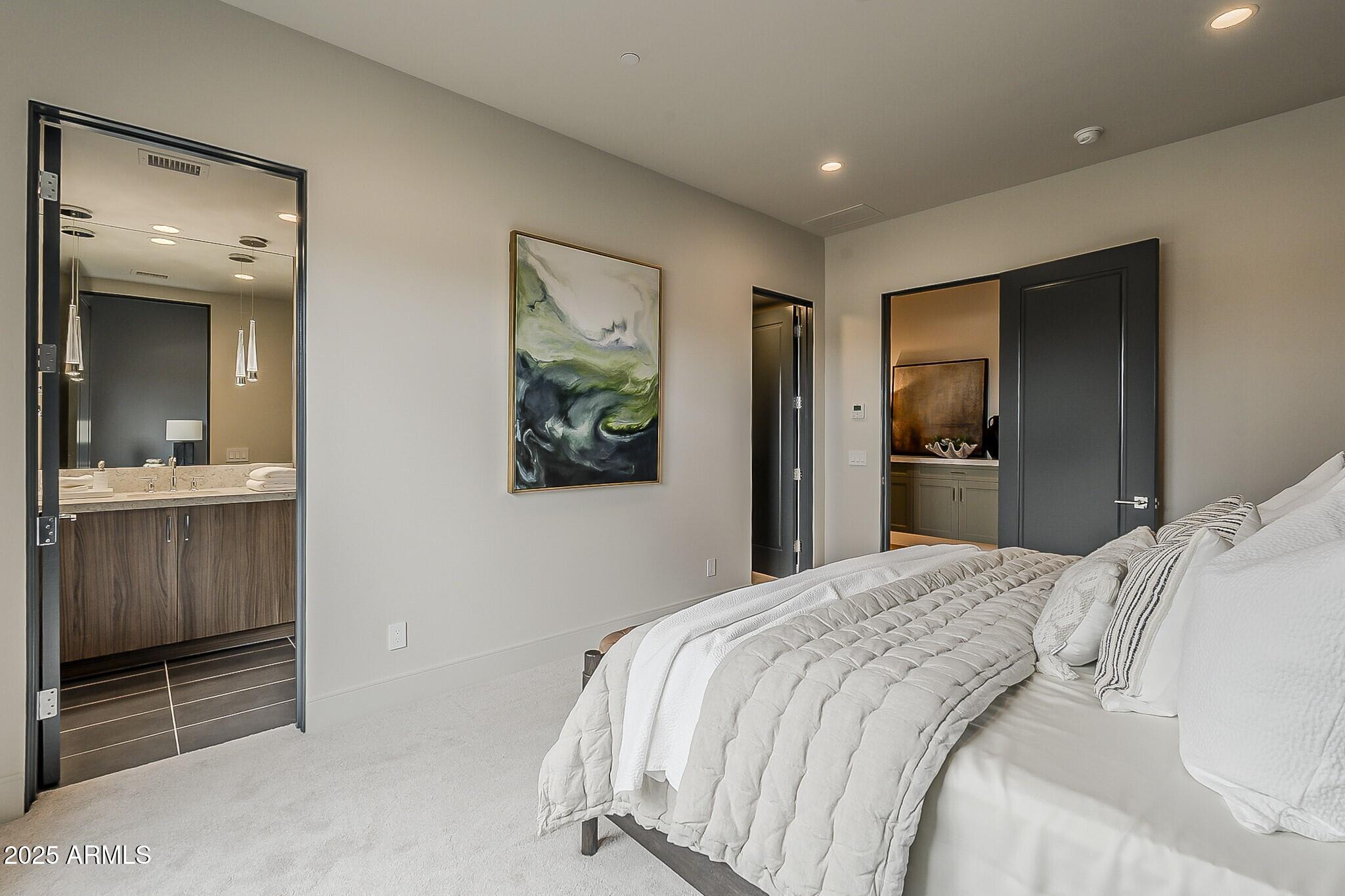 37200 N CAVE CREEK Road, 1023