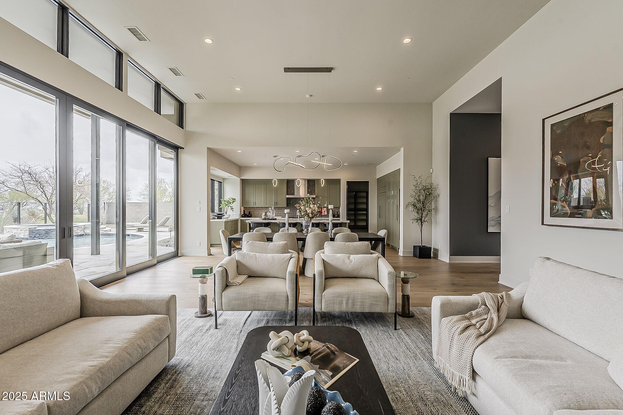 37200 N CAVE CREEK Road, 1023