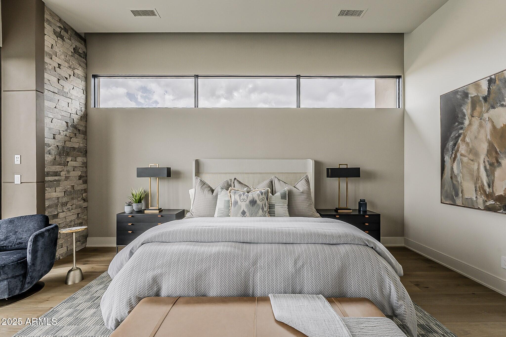 37200 N CAVE CREEK Road, 1023