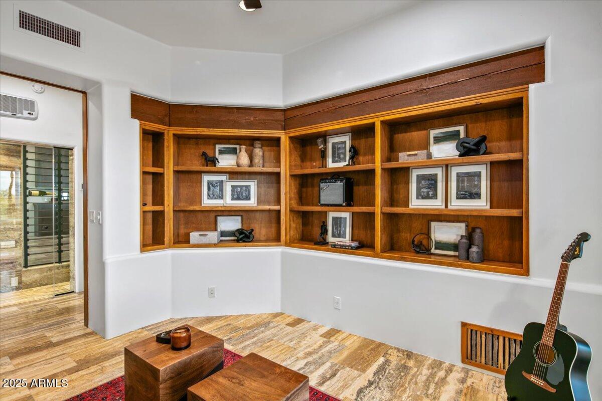 10712 E PROSPECT POINT Drive