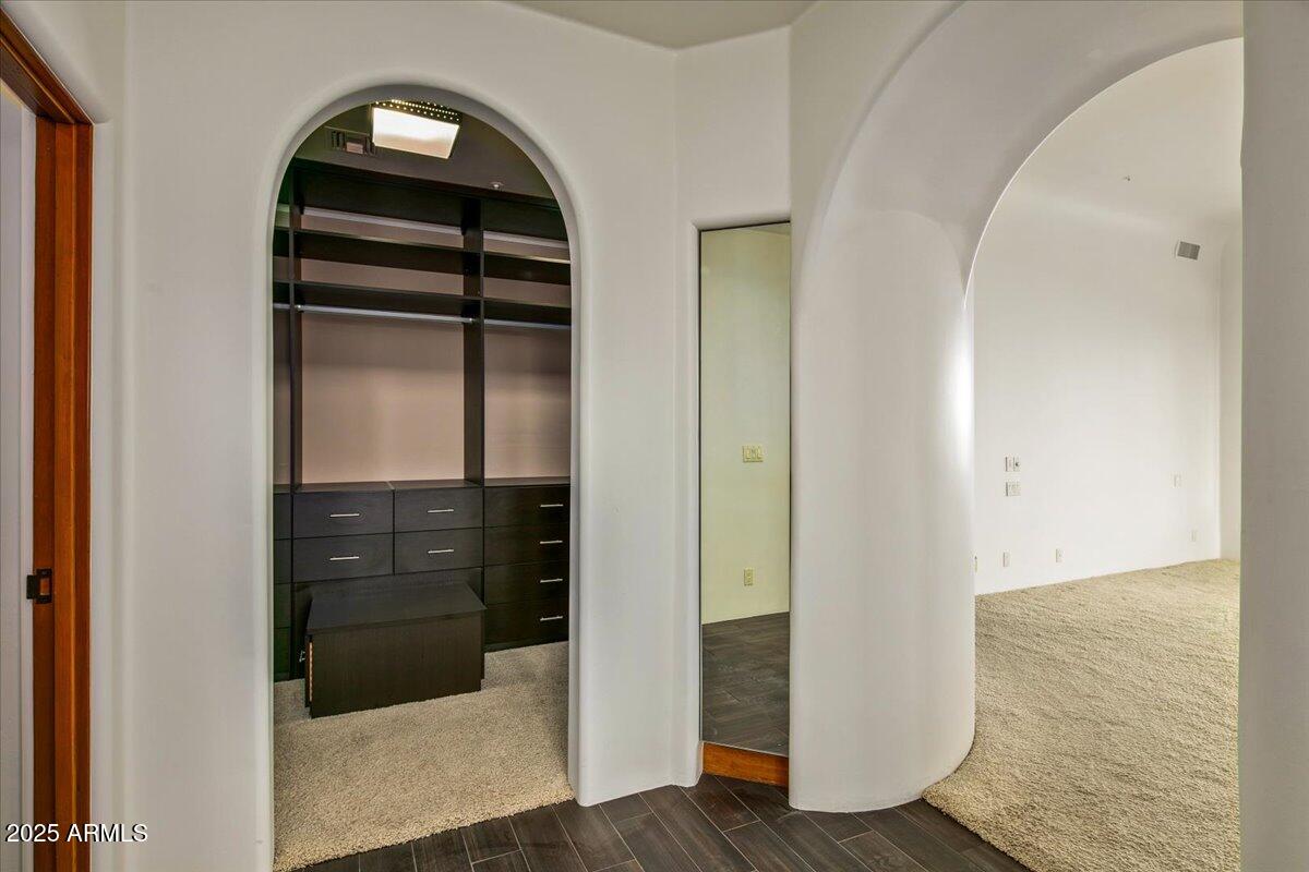 10712 E PROSPECT POINT Drive