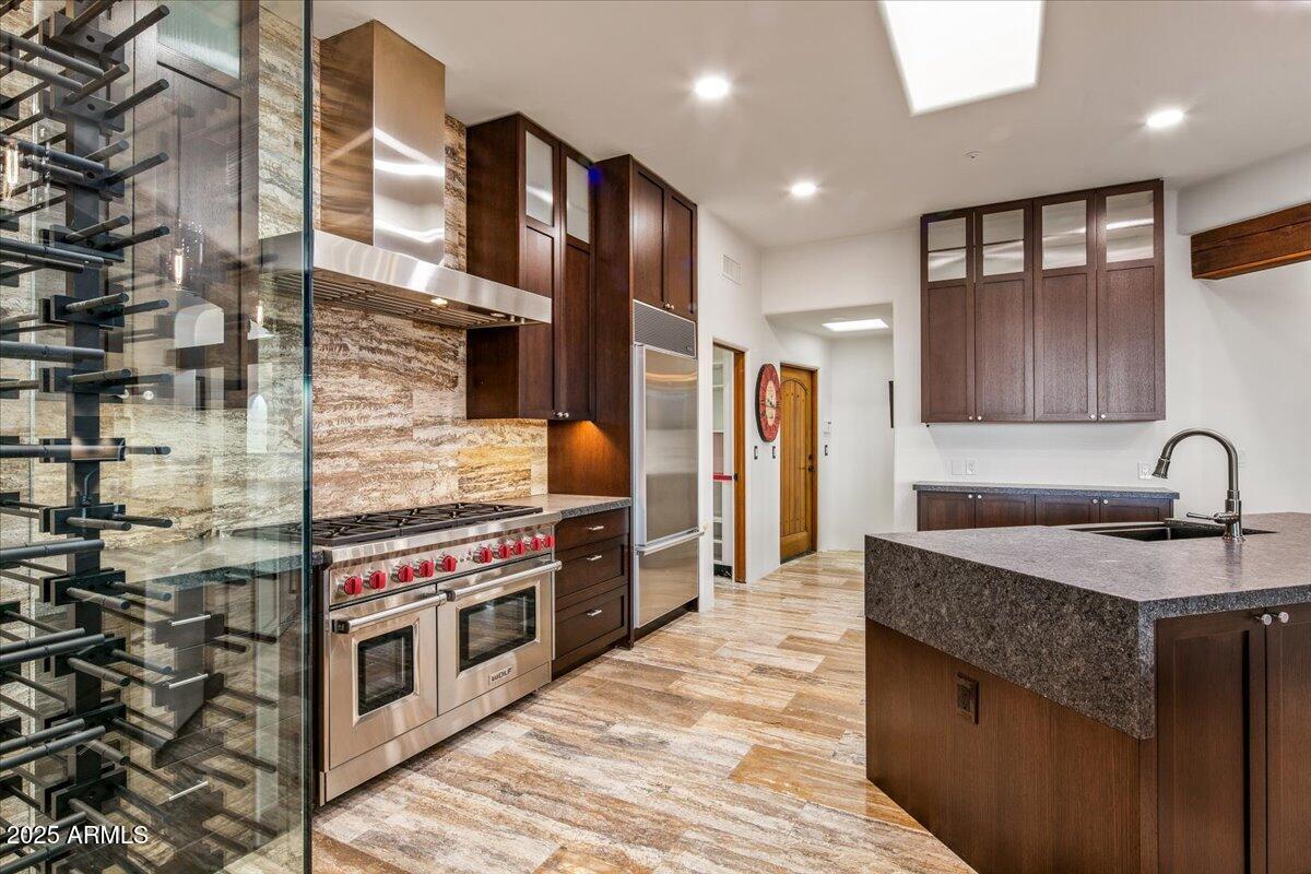 10712 E PROSPECT POINT Drive