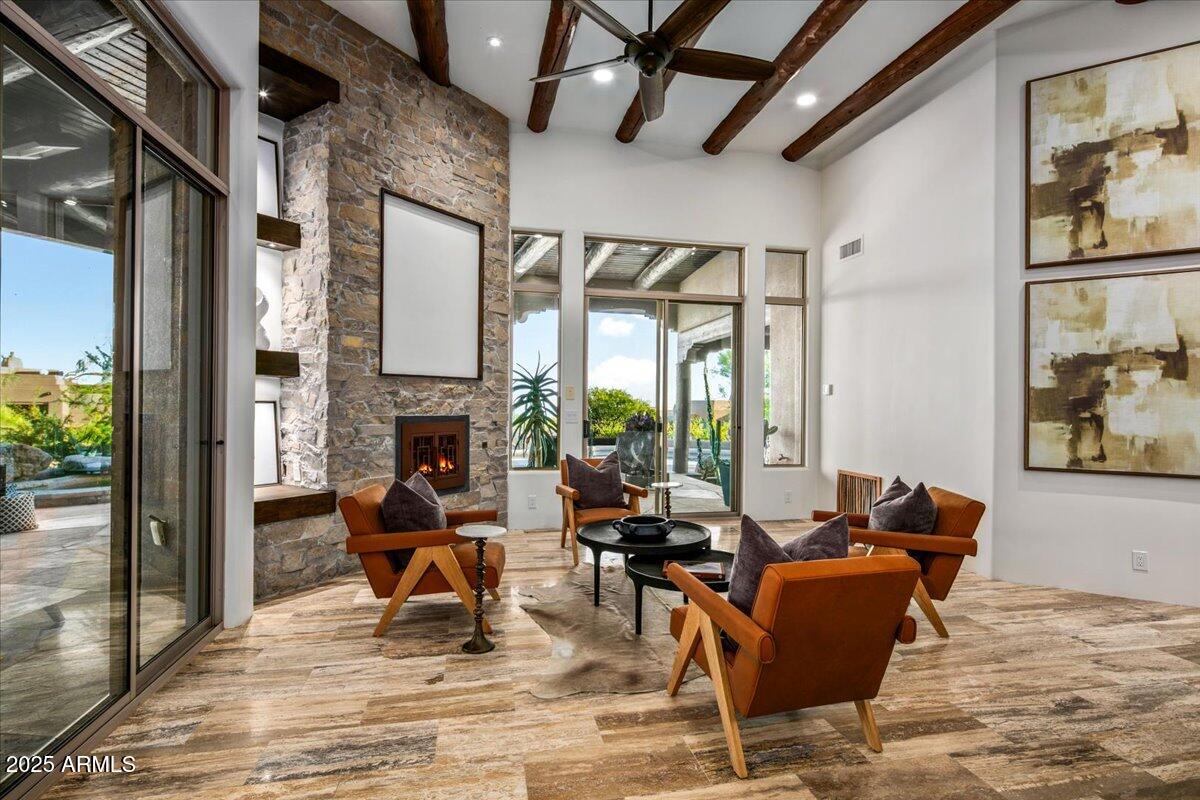 10712 E PROSPECT POINT Drive