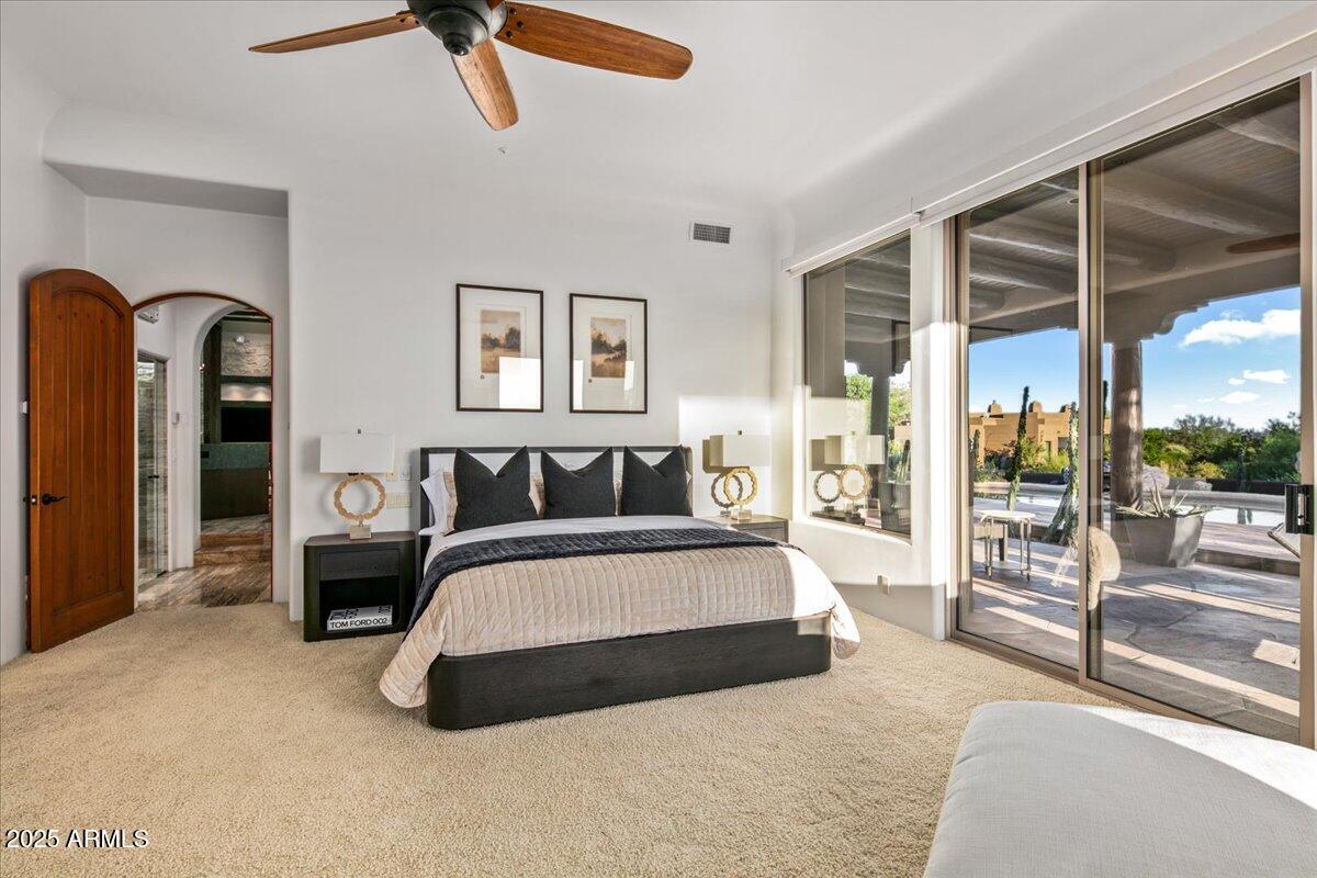 10712 E PROSPECT POINT Drive