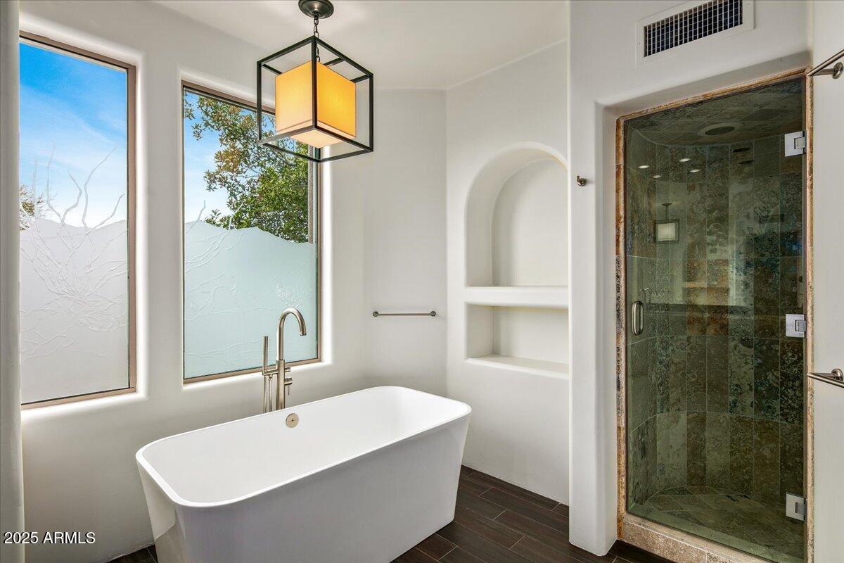 10712 E PROSPECT POINT Drive