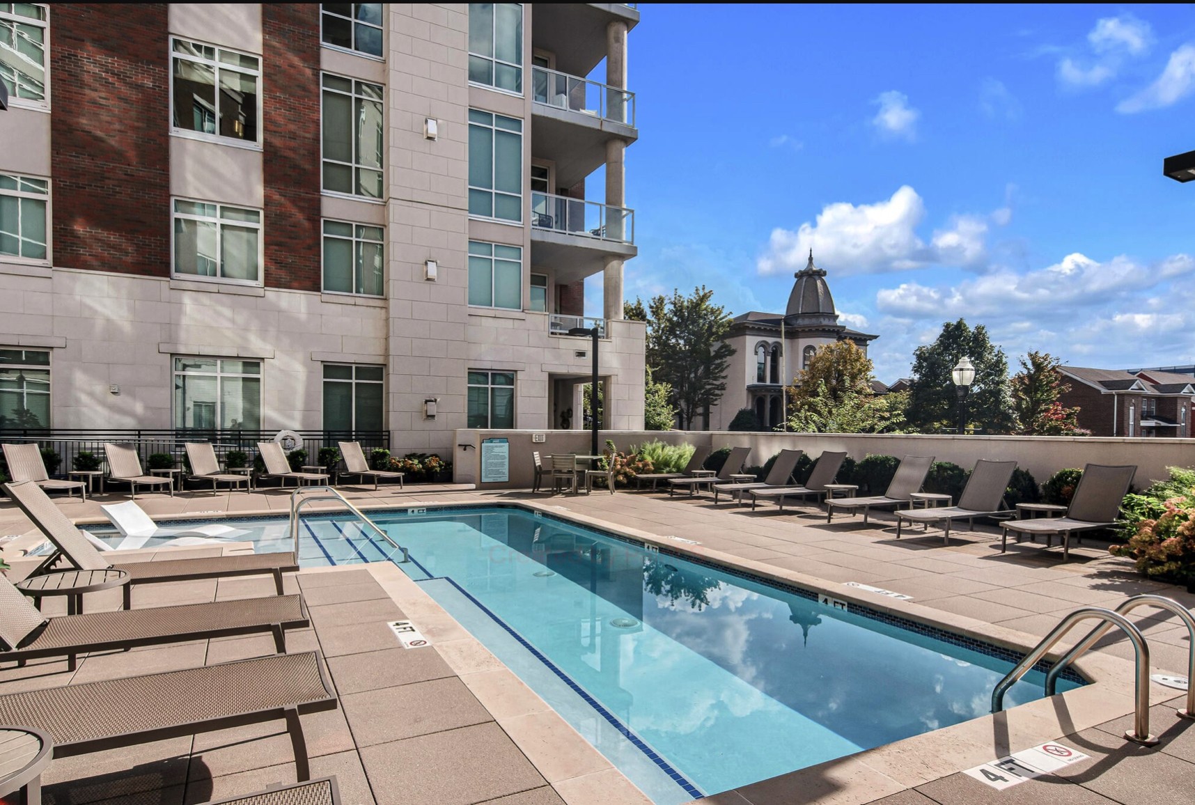 20 Rutledge St Unit: 211