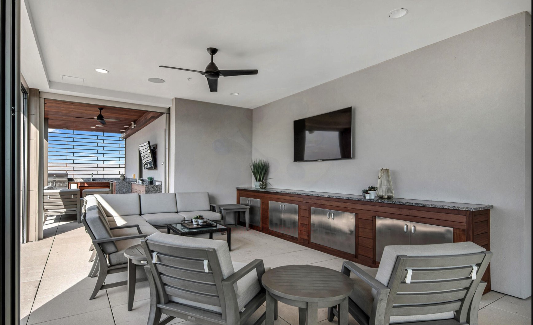 20 Rutledge St Unit: 211