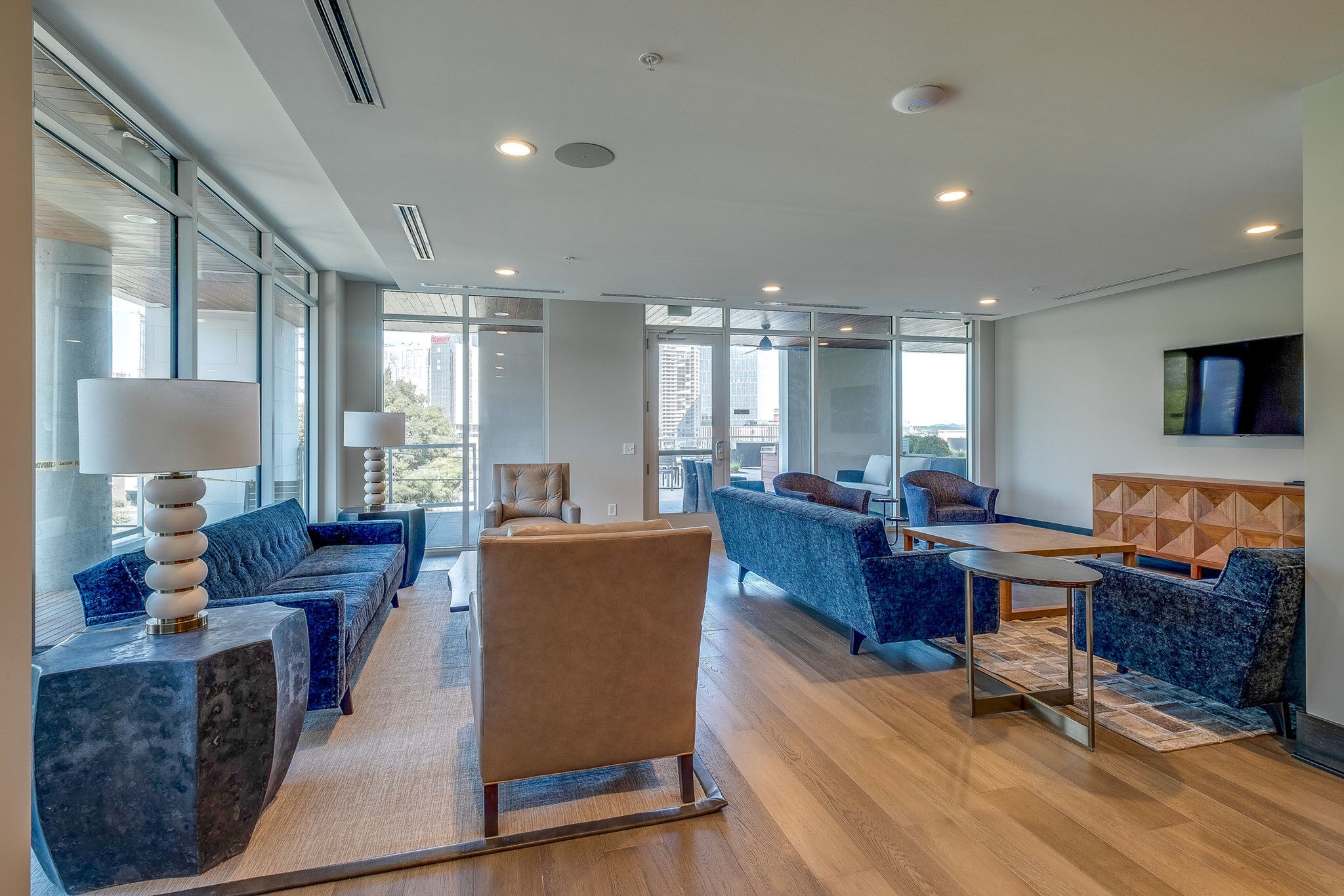 20 Rutledge St Unit: 211