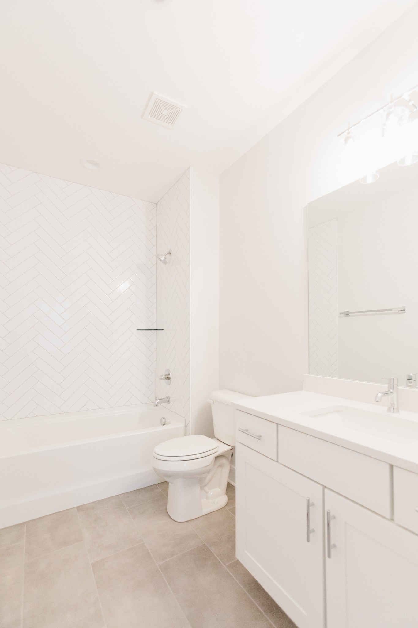 1011 44th Ave N Unit: 8