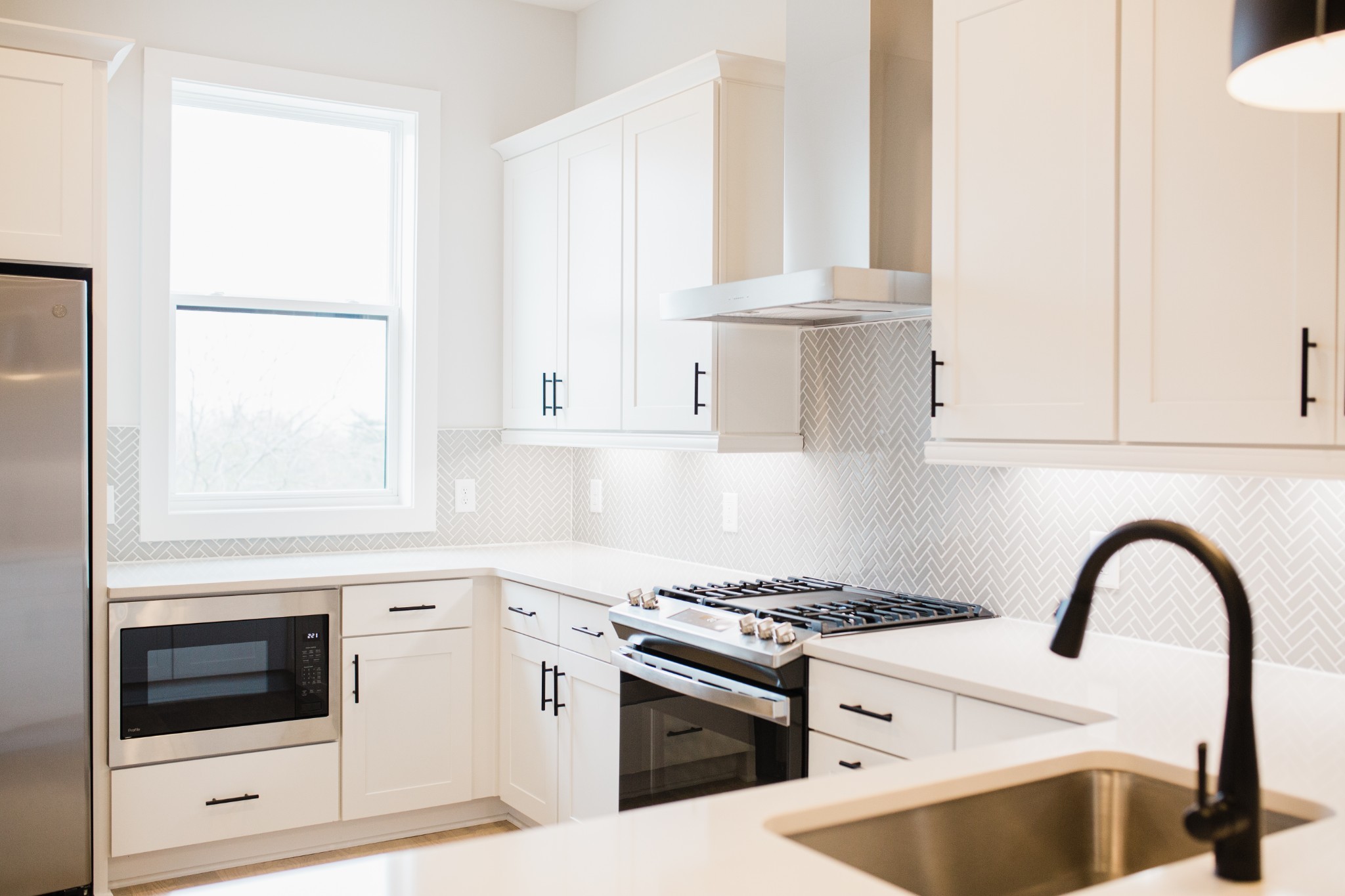 1011 44th Ave N Unit: 8