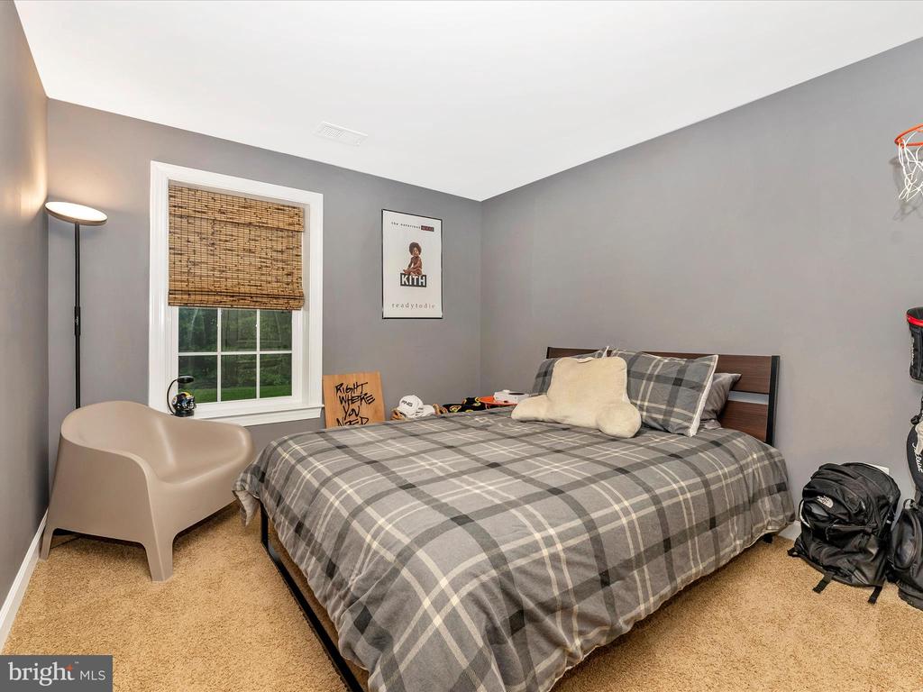 3 WAGON SHED COURT