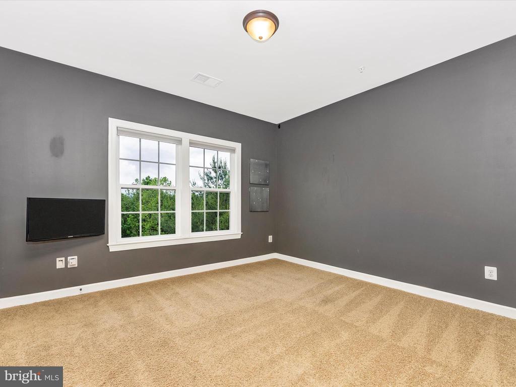 3 WAGON SHED COURT