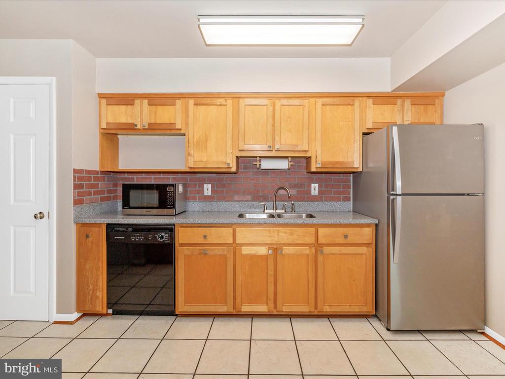 12396 LEE HILL DRIVE