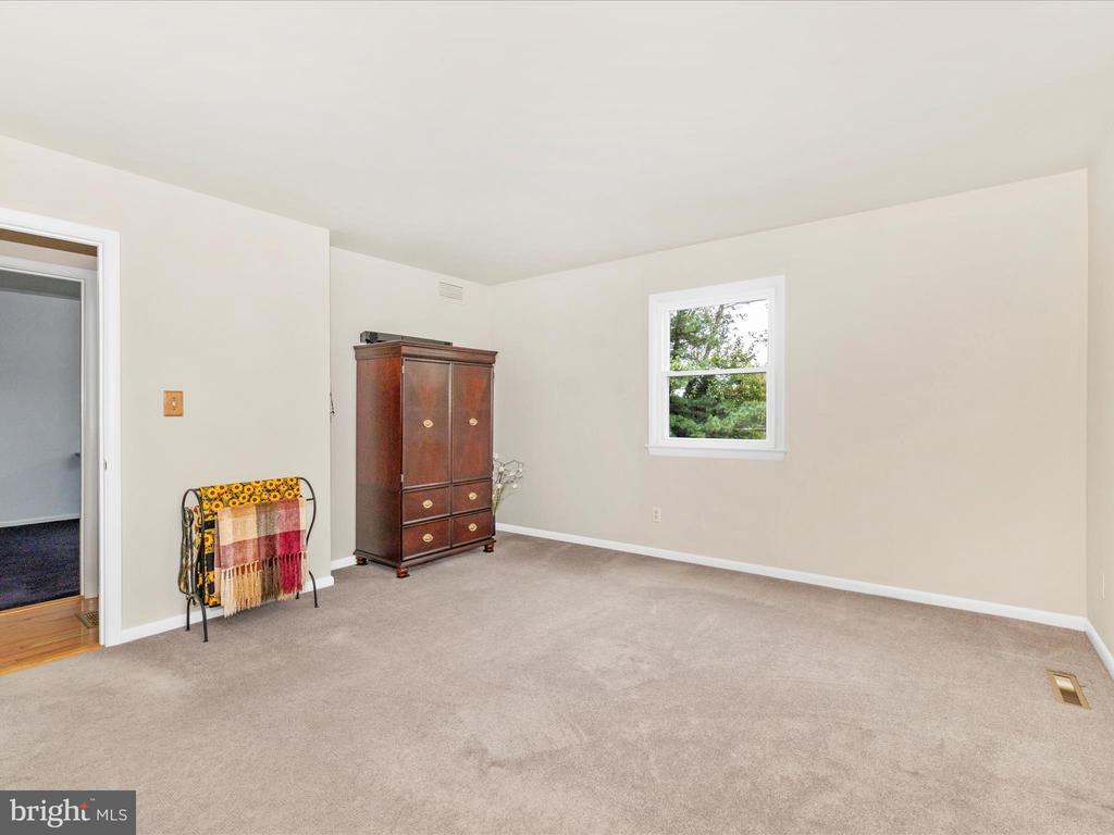 12396 LEE HILL DRIVE