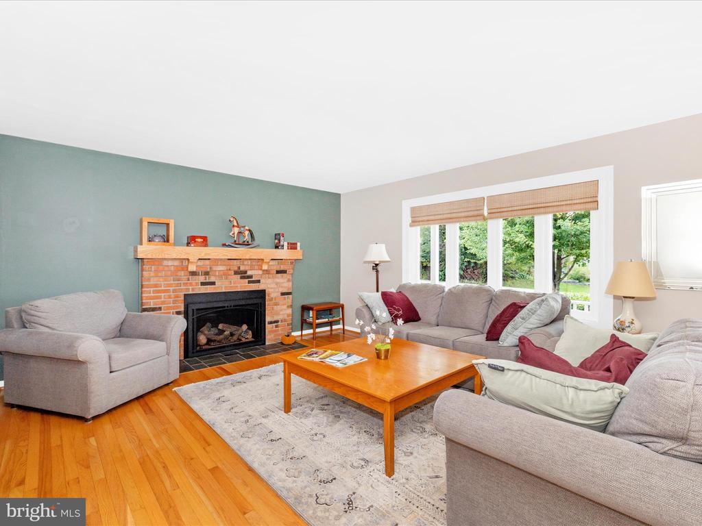 12396 LEE HILL DRIVE