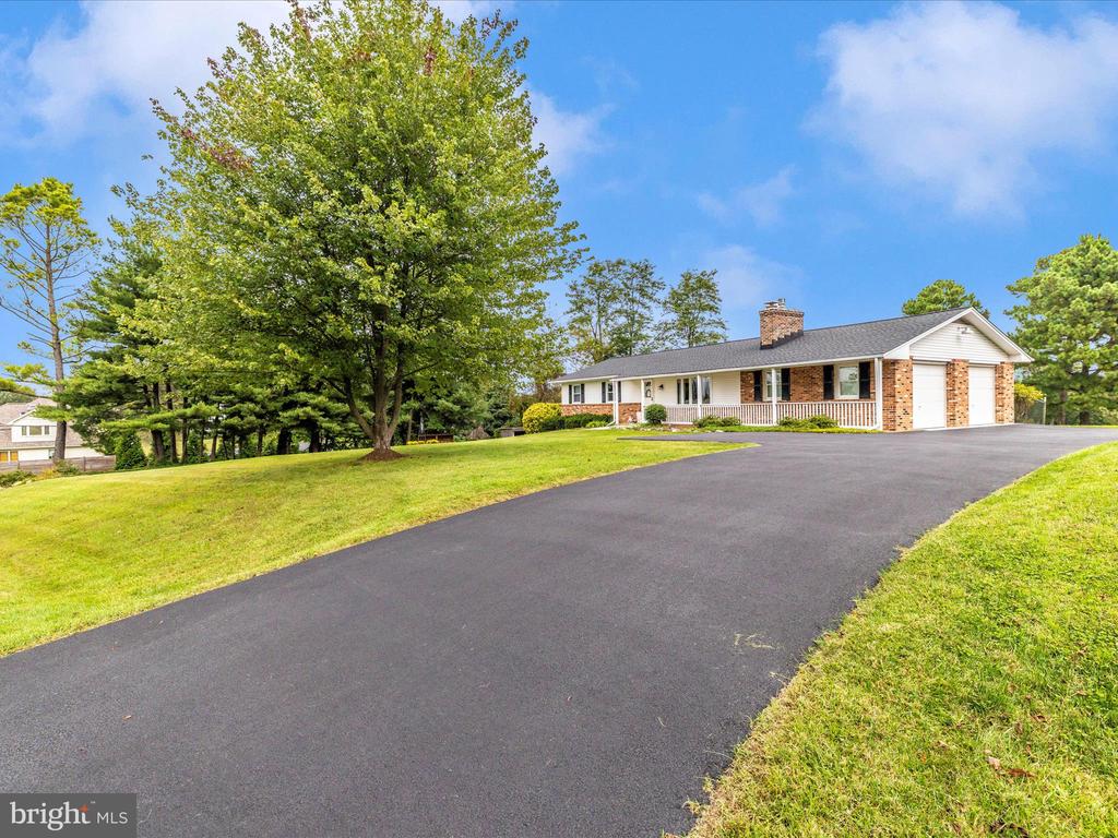 12396 LEE HILL DRIVE