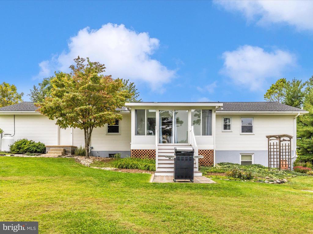 12396 LEE HILL DRIVE