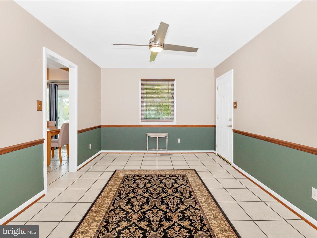 12396 LEE HILL DRIVE