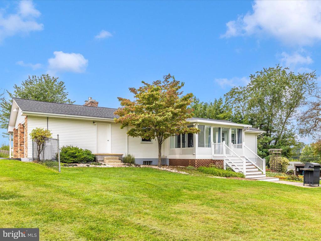 12396 LEE HILL DRIVE