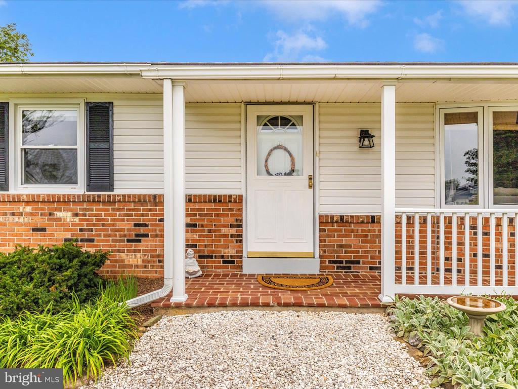 12396 LEE HILL DRIVE