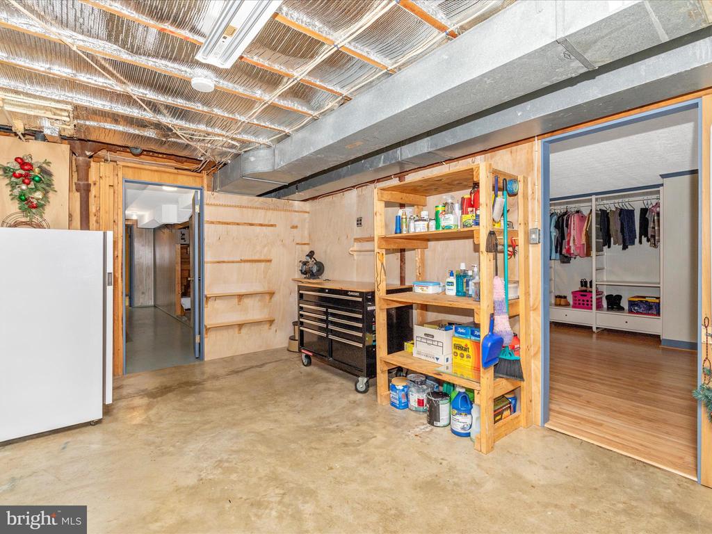 12396 LEE HILL DRIVE