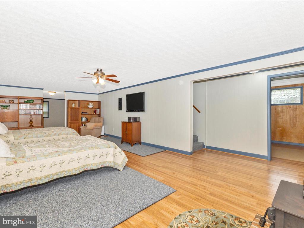 12396 LEE HILL DRIVE