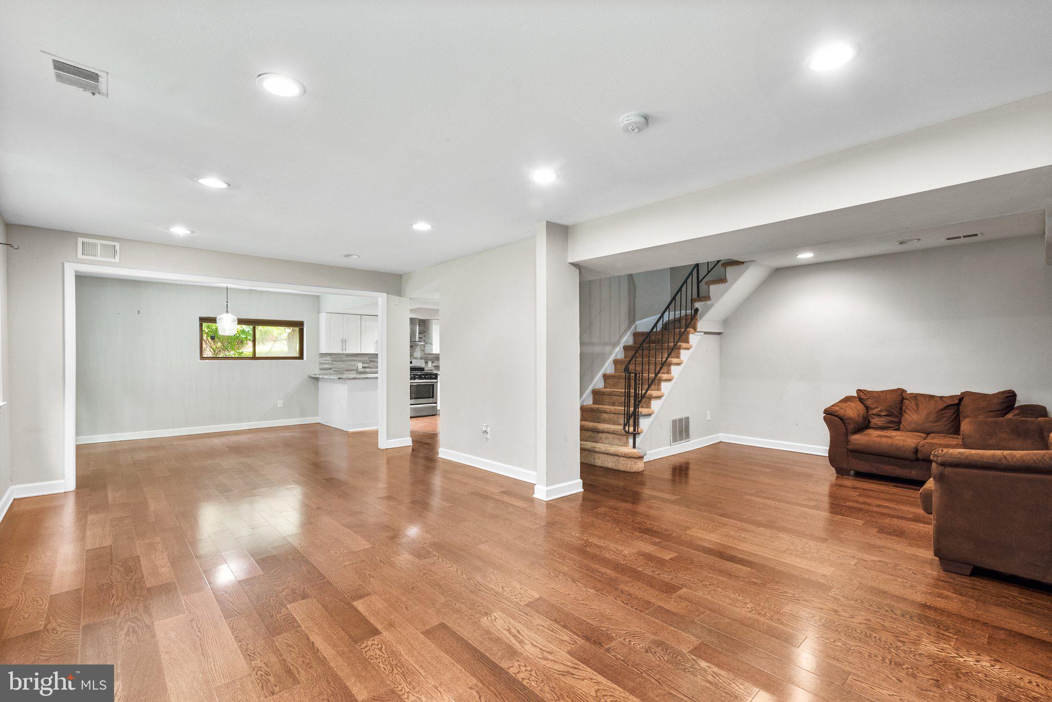 9607 MUIRFIELD DRIVE