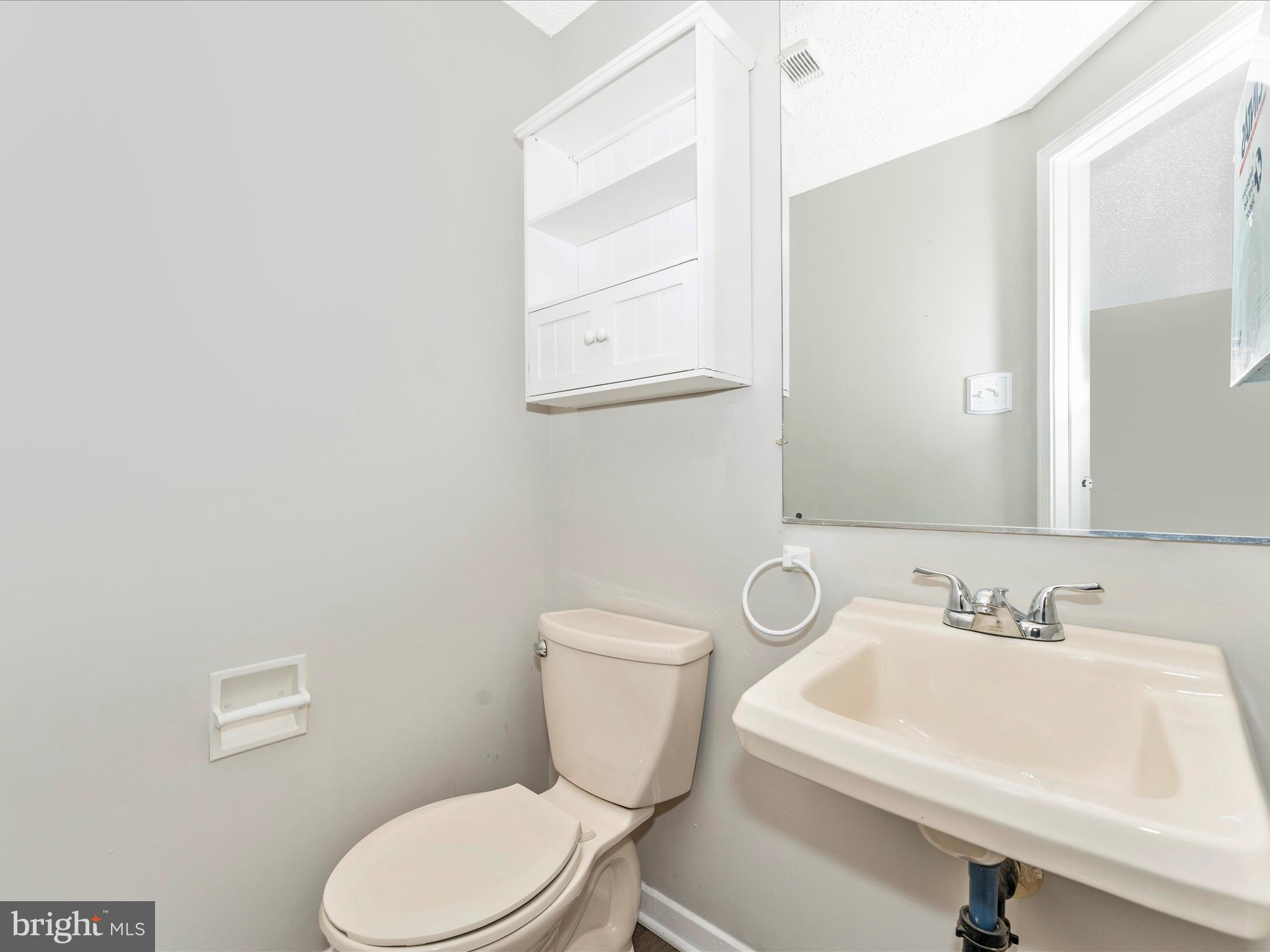 1555 VIOLET DRIVE
