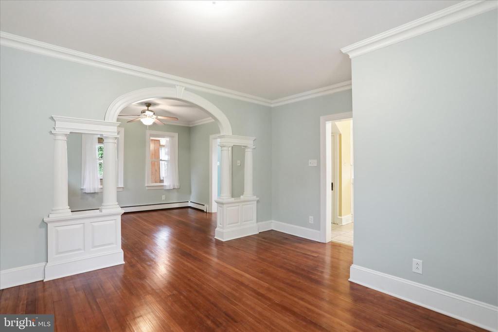 521 BEAVER CREEK ROAD