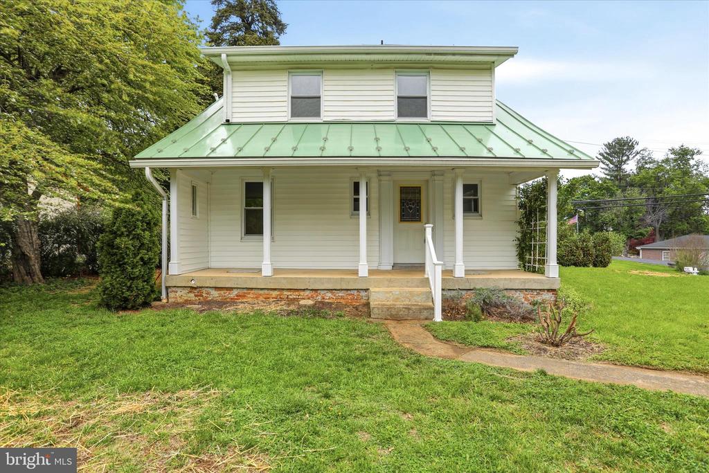 521 BEAVER CREEK ROAD
