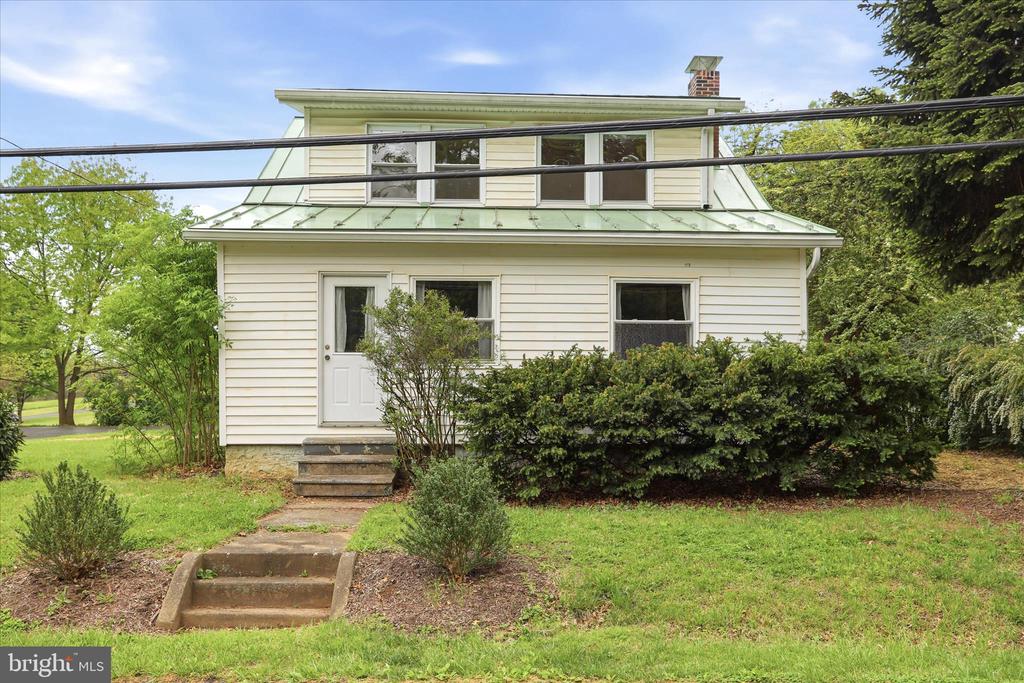 521 BEAVER CREEK ROAD