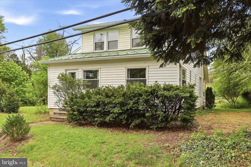 521 BEAVER CREEK ROAD