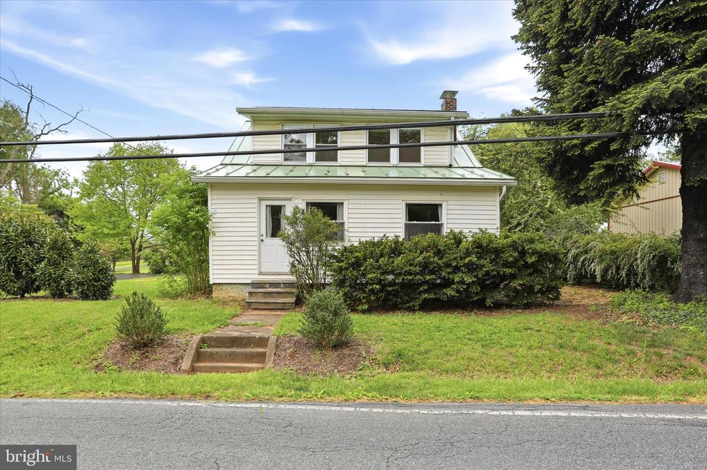 521 BEAVER CREEK ROAD