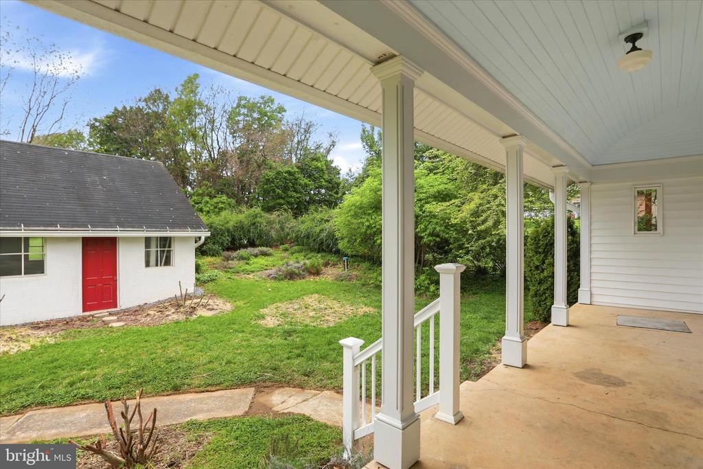 521 BEAVER CREEK ROAD