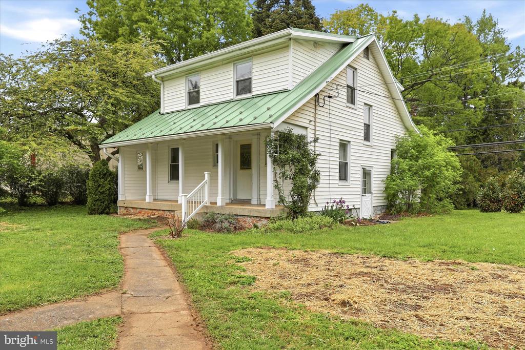 521 BEAVER CREEK ROAD