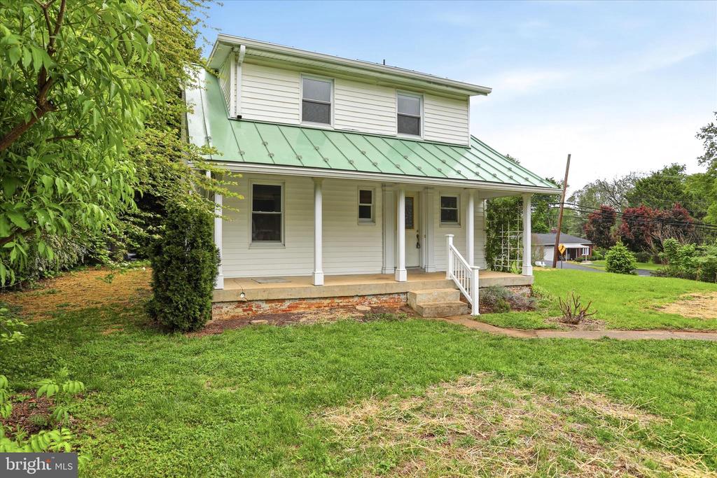 521 BEAVER CREEK ROAD