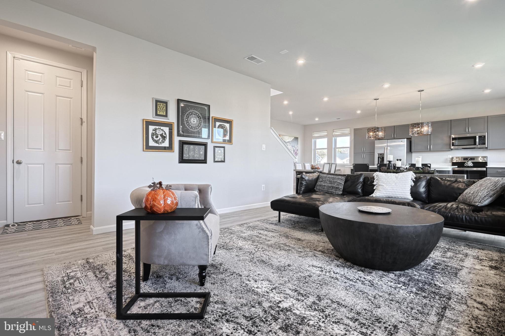 1555 FINCH DRIVE