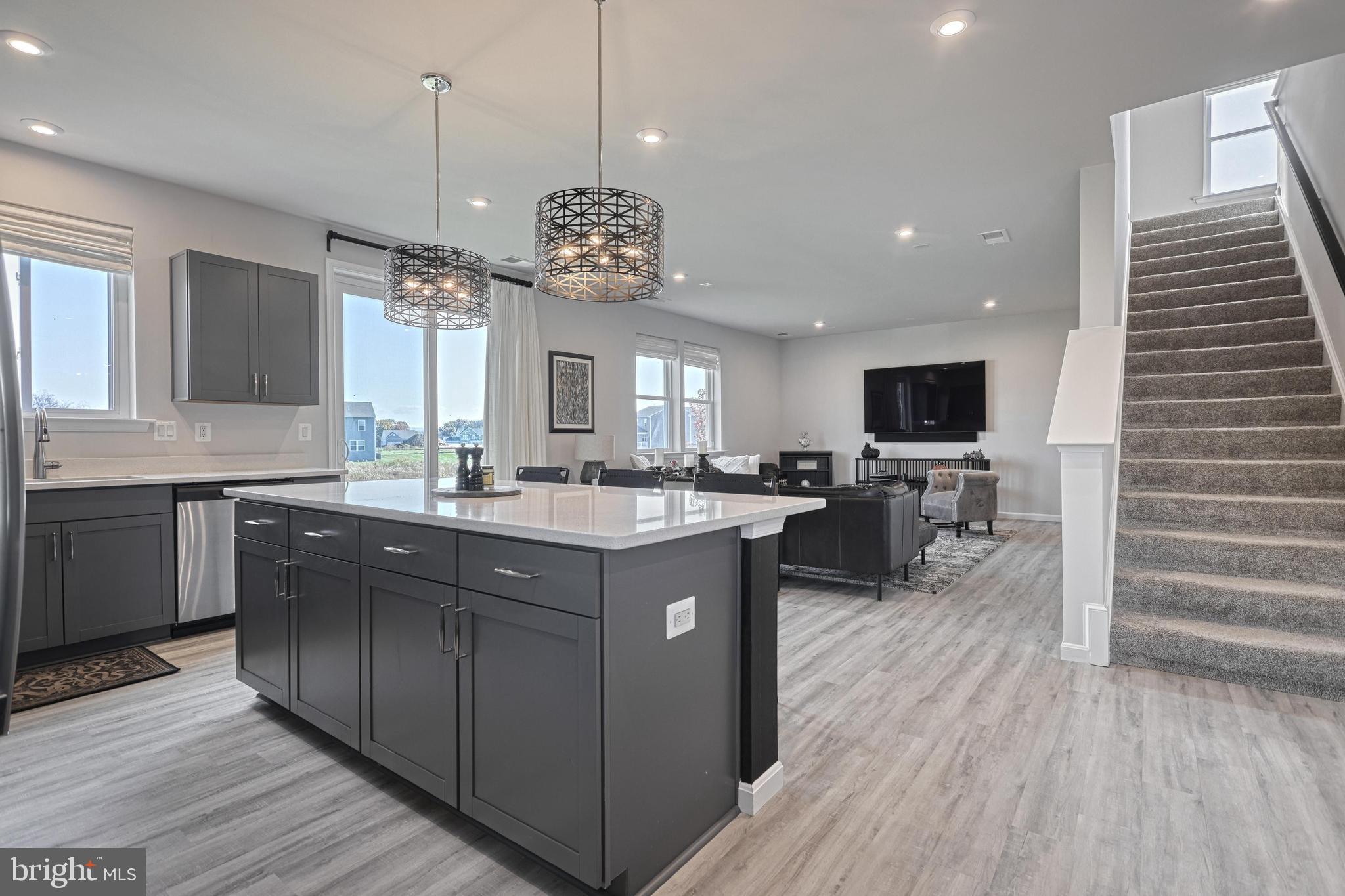1555 FINCH DRIVE